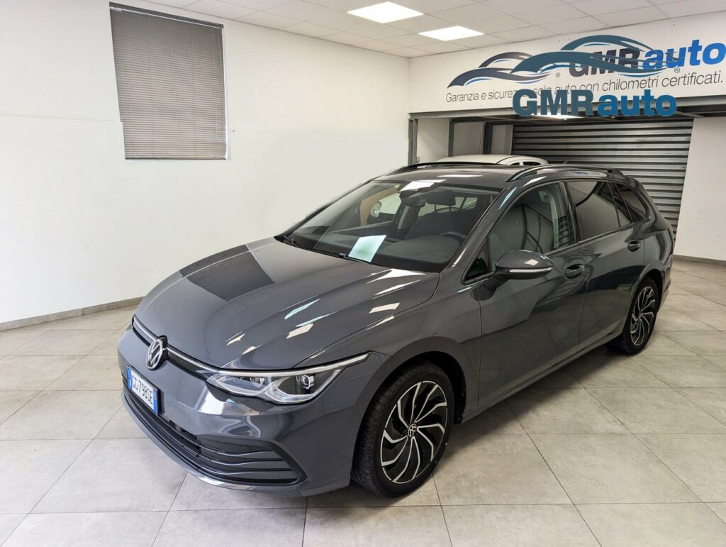 Volkswagen Golf 8ª serie Variant 1.0 eTSI EVO DSG Life