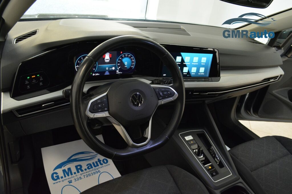 Volkswagen Golf 8ª serie Variant 1.0 eTSI EVO DSG Life