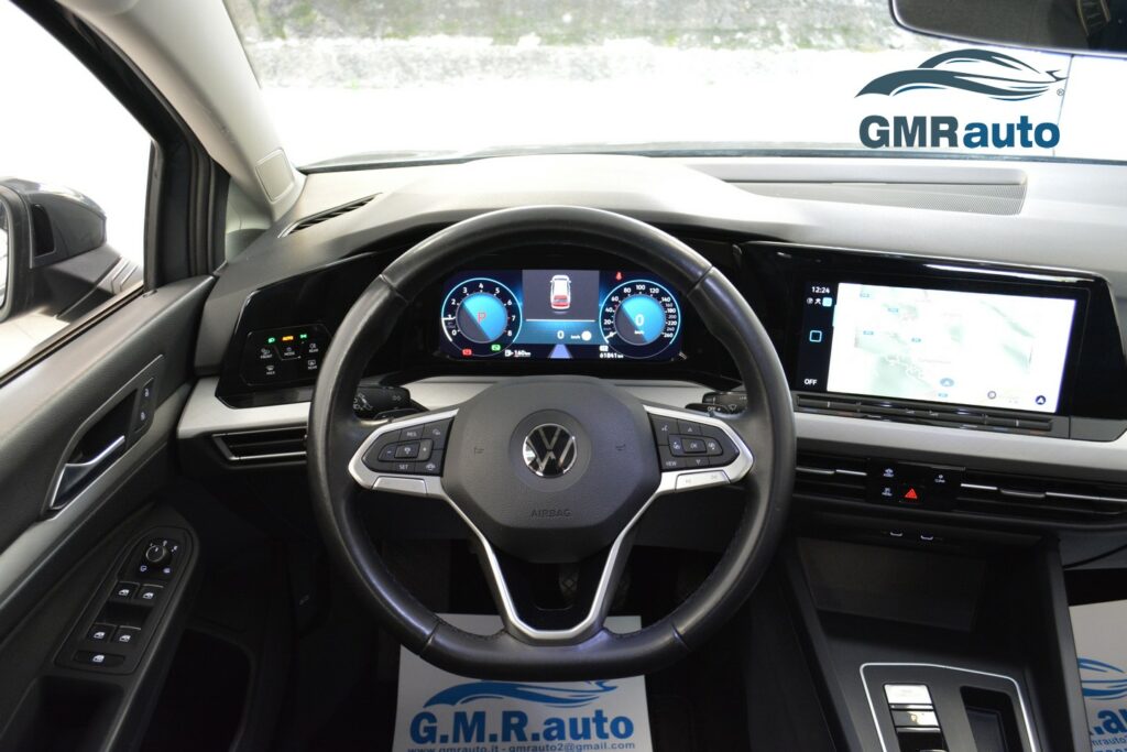 Volkswagen Golf 8ª serie Variant 1.0 eTSI EVO DSG Life