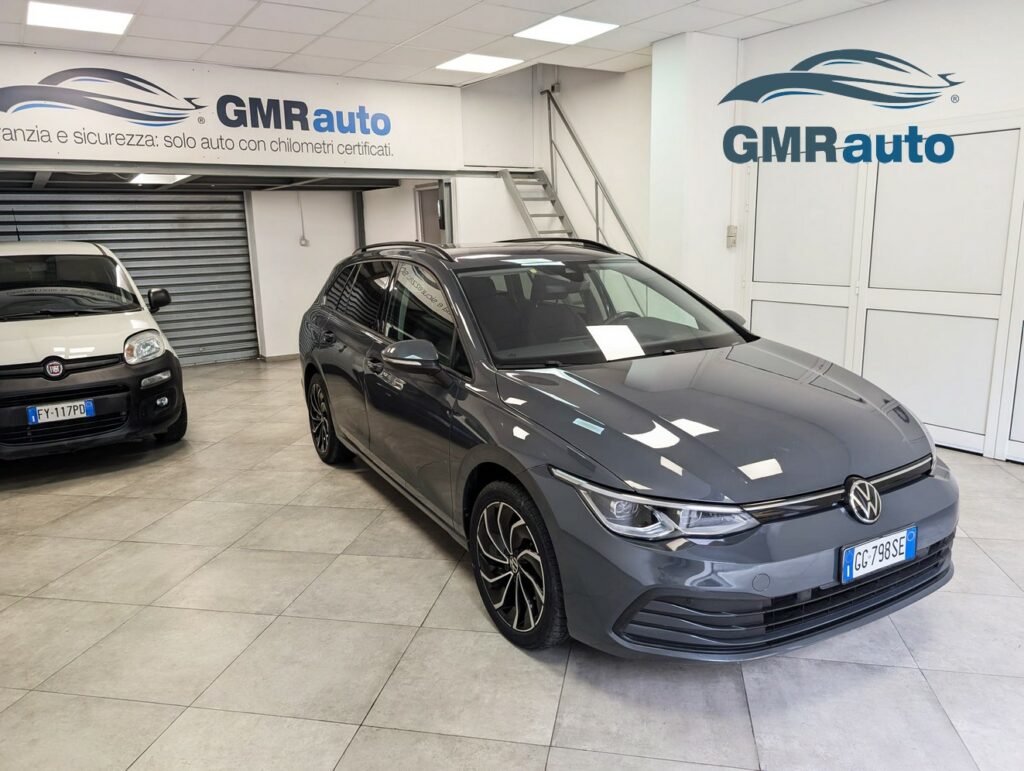 Volkswagen Golf 8ª serie Variant 1.0 eTSI EVO DSG Life