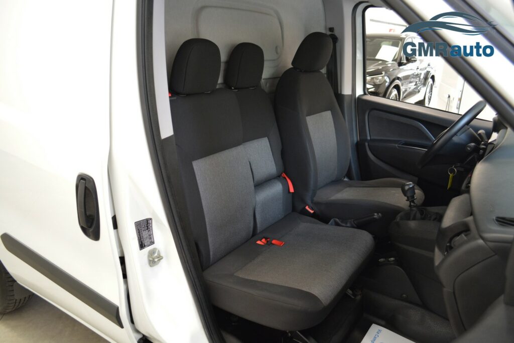 Fiat Doblo 1.6 mtj 105 cv 3POSTI vano di carico rivestito  62.898km