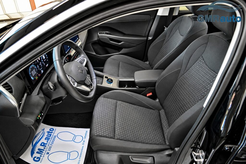 Volkswagen T-Roc Life 1.5 eTSI 116 CV DSG – Navigatore – Winter Pack- PREZZO REALE NO VINCOLI!!