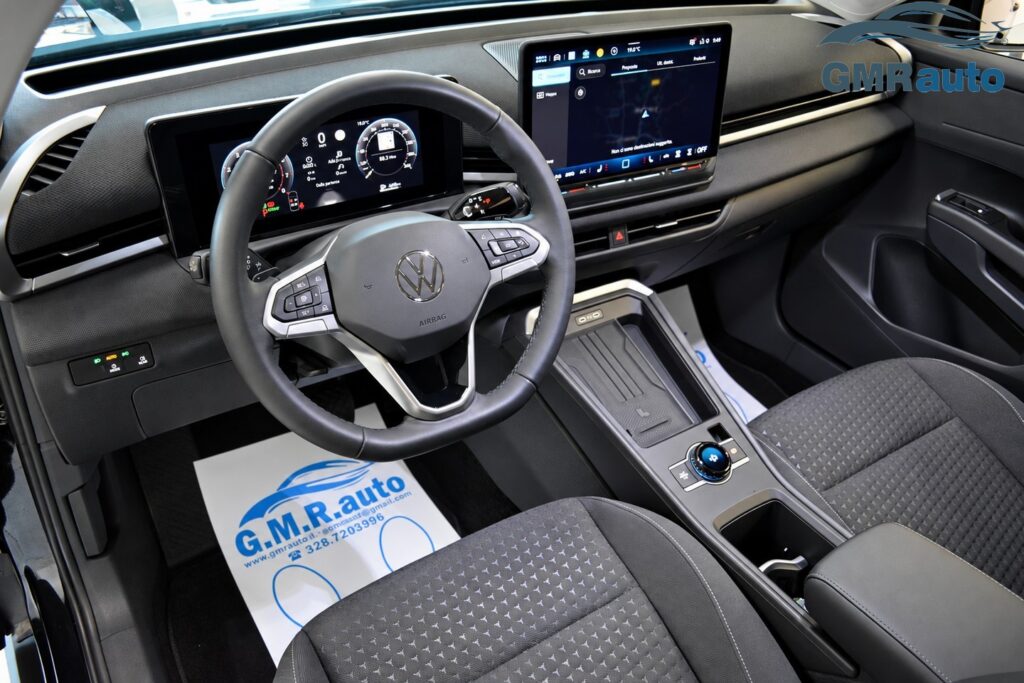 Volkswagen T-Roc Life 1.5 eTSI 116 CV DSG – Navigatore – Winter Pack- PREZZO REALE NO VINCOLI!!
